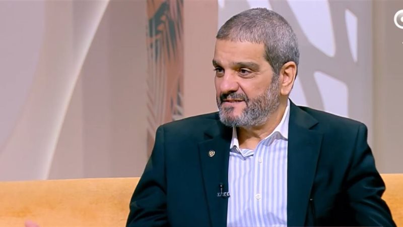  الدكتور مدحت عبد