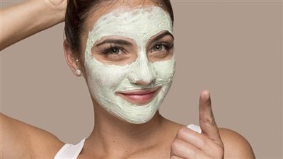 استعدي للعيد.. ماسكات طبيعية تساعد في ترطيب البشرة ونضارتها 