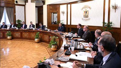 رئيس الوزراء يتابع موقف تعديلات قانون نظام التأمين الصحي الشامل