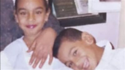 بصور تجمعهما في الطفولة.. شقيقة محمد صلاح : سيظل أخي مصدر فخر لي طوال عمري