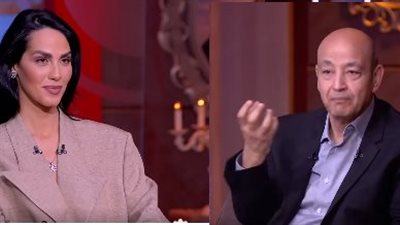 نادي عظيم وجبار وغلبان.. عمرو أديب يشرح لـ«ساندي بيلا» من هو الزمالك