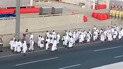 «قطار المشاعر» و24 ألف حافلة.. السعودية تبدأ تفويج الحجاج المصريين إلى منى 