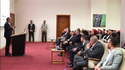  وزير السياحة يشهد إطلاق البرنامج المتقدم في القيادة التنفيذية (AELP) 