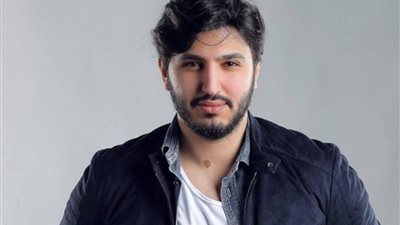 على اسم والده .. محمد فضل شاكر يرزق بمولوده الأول  