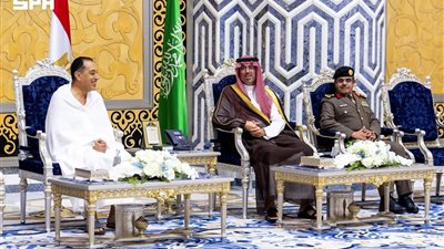 رئيس مجلس الوزراء يصل إلى مدينة جدة لأداء فريضة الحج 