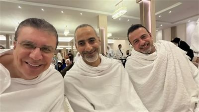 شاهد.. ظهور خاص لـ مصطفى حسني مع عمرو الليثي من تأدية مناسك الحج