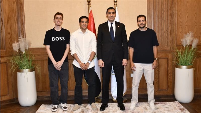 وزير الشباب والرياضة