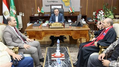 محافظ المنوفية يستقبل وفد الكنيسة الإنجيلية لتقديم التهنئة بعيد الأضحي المبارك