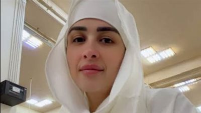 بدون تعليق.. ياسمين عبد العزيز توثق لحظاتها الروحانية بالحج  