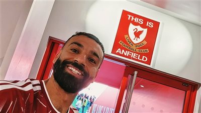 حساب الدوري الإنجليزي يحتفي بمسيرة محمد صلاح  التاريخية مع ليفربول