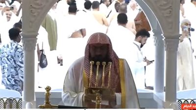 خطيب صلاة العيد بمكة: هذا يوم مشهود كونه يوم الحج الأعظم (بث مباشر)
