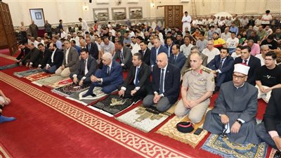 محافظ المنوفية يؤدي شعائر صلاة عيد الأضحي المبارك بمسجد الرؤوف الرحيم