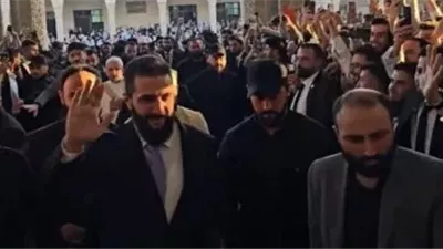 أحمد الشرع يؤدي صلاة عيد الأضحى في حلب وسط حضور رسمي وتفاعل شعبي