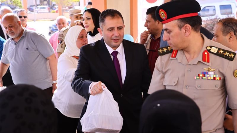محافظ دمياط يشهد