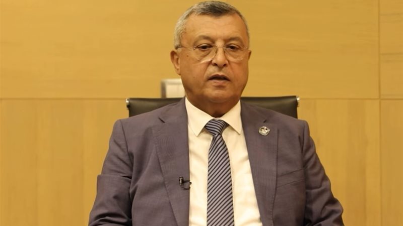 أسامة كمال 