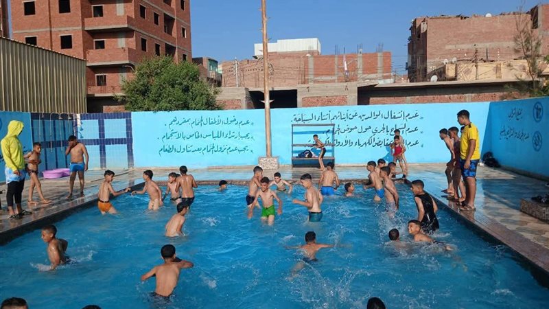حمامات السباحة بمراكز