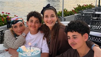 شام الذهبي ابنة أصالة تحتفل بعيد ميلاد شقيقيها التوأم |صور