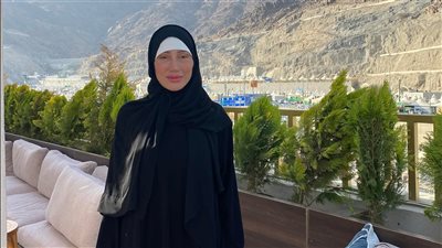 إسدال وطرحة سوداء .. أحدث ظهور للإعلامية ريهام سعيد