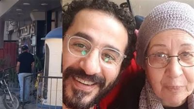 النظرة الأخيرة.. أحمد حلمي يودع والدته من داخل المستشفى