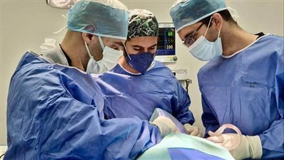 أبطال هيئة الرعاية الصحية يواصلون العطاء بلا توقف.. وإجراء أكثر من 550 عملية