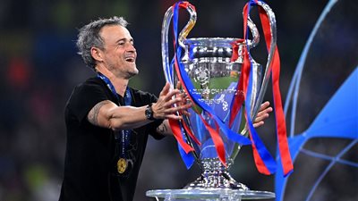إنريكي يمازح أرتيتا بطلب شخصي قبل نهائي دوري أبطال أوروبا 