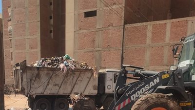 محافظ الغربية يقود أكبر حملة نظافة بالمحلة ويعلن رفع 400 طن مخلفات