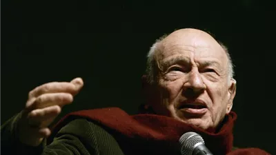 جد الفرنسيين.. وفاة المفكر الفرنسي إدغار موران عن عمر ناهز 104 أعوام