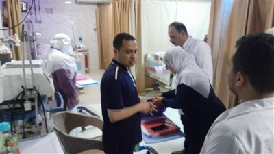 وكيل صحة دمياط يتفقد مستشفى فارسكور المركزي في رابع أيام العيد