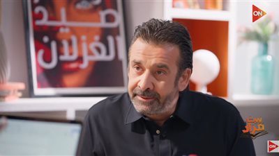 كريم عبدالعزيز: «الفيل الأزرق» أبهرني.. واصلت قراءته حتى الخامسة صباحًا