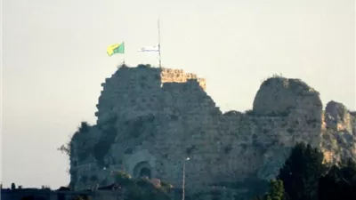 ماذا يحدث في لبنان الآن؟.. إسرائيل تسيطر على قلعة الشقيف وترفع علمها في الجنوب