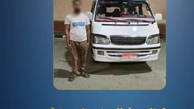 التحقيق مع قائد ميكروباص بالسويس بعد ظهوره في فيديو يقود برعونة
