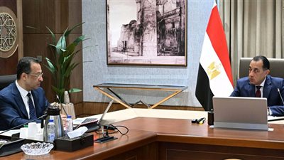 رئيس الوزراء يستعرض مع وزير الاتصالات البنية التحتية الرقمية 