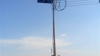 رفع كفاءة الإنارة العامة بقرية جنيفة ضمن خطة حي الجناين بالسويس لترشيد الكهربا