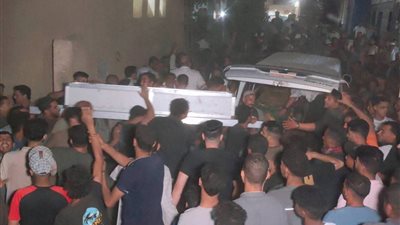 4  نعوش في مشهد مهيب.. تشييع جثامين ضحايا حادث زفة عروس سوهاج