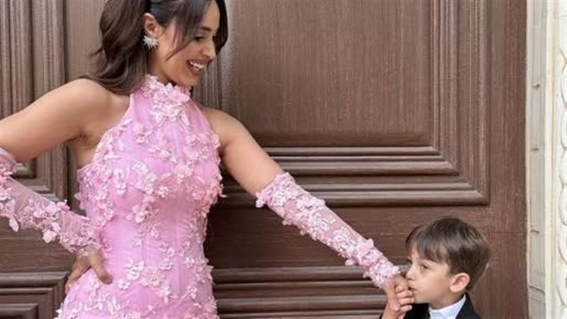 رنا سماحة ونجلها