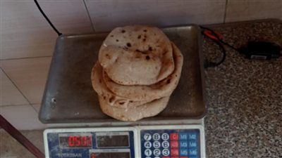 محافظ أسيوط: تحرير 250 محضرًا تموينيًا وضبط 100 لتر زيت مستعمل و235 عبوة مبيد 