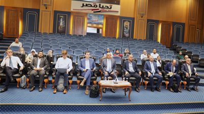 وفد دولي يزور ميناء الإسكندرية لوضع خريطة طريق للوقود البحري الأخضر في مصر