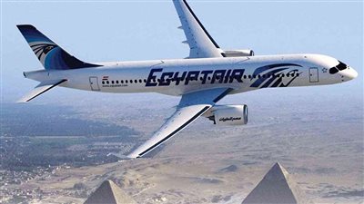 مصر للطيران تلغي رحلات الكويت مؤقتًا بسبب تطورات الأوضاع الراهنة بالمنطقة
