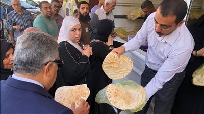 محافظ الدقهلية يتفقد منافذ بيع الخبز المدعم بمدينة المنصورة