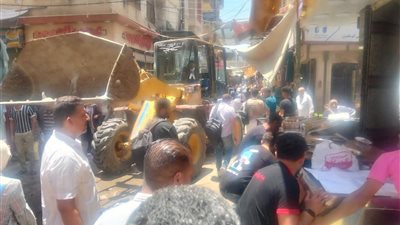 لإعادة الانضباط.. إزالة 340 حالة إشغال طريق متنوعة في كفر الدوار