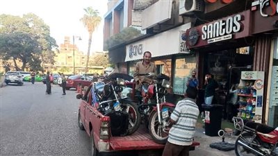 حملات مكثفة لرفع الإشغالات وإعادة الانضباط للشوارع والميادين بحي غرب بالمنوفية