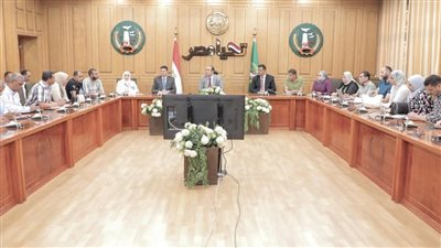 نائب محافظ المنوفية يعقد اجتماع لمناقشة استعدادات مرحلتي حياة كريمة 