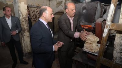 من أجل رغيف خبز مطابق.. 22 محضرًا تموينيًا خلال حملات مكبرة بكفرالزيات وبسيون
