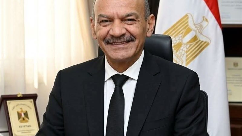 محافظ السويس 