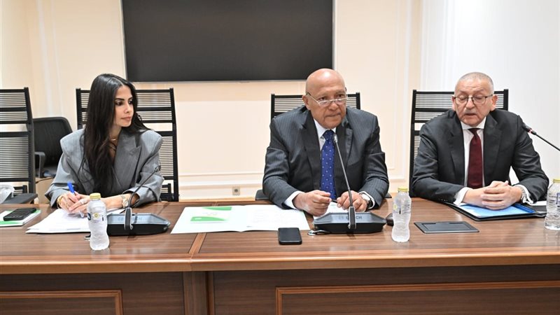 جانب من الجلسة
