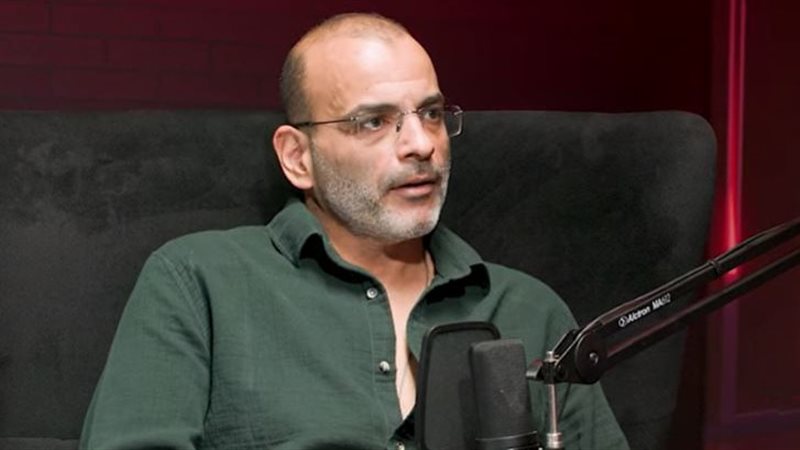 ايمن بهجت قمر 