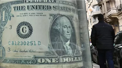 تحويلات المصريين بالخارج.. كيف تحولت إلى ركيزة لاستقرار سوق الصرف؟|خاص
