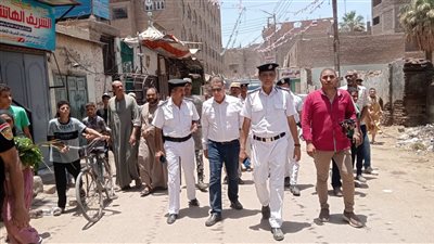 بتوجيهات محافظ قنا..حملات مكبرة لضبط الاشغالات والمحال غير المرخصة بقنا وفرشوط