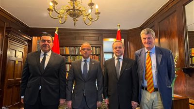 وزير الاستثمار يبحث بلندن ترتيبات زيارة رئيس وزراء بريطانيا لمصر