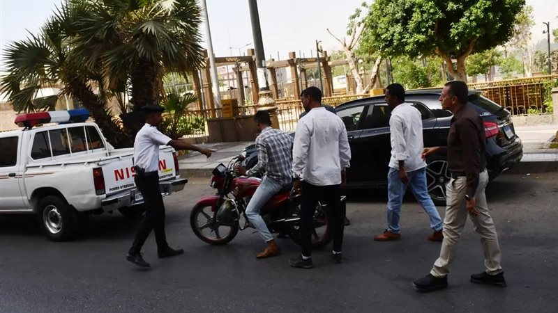 محافظ اسوان يتابع